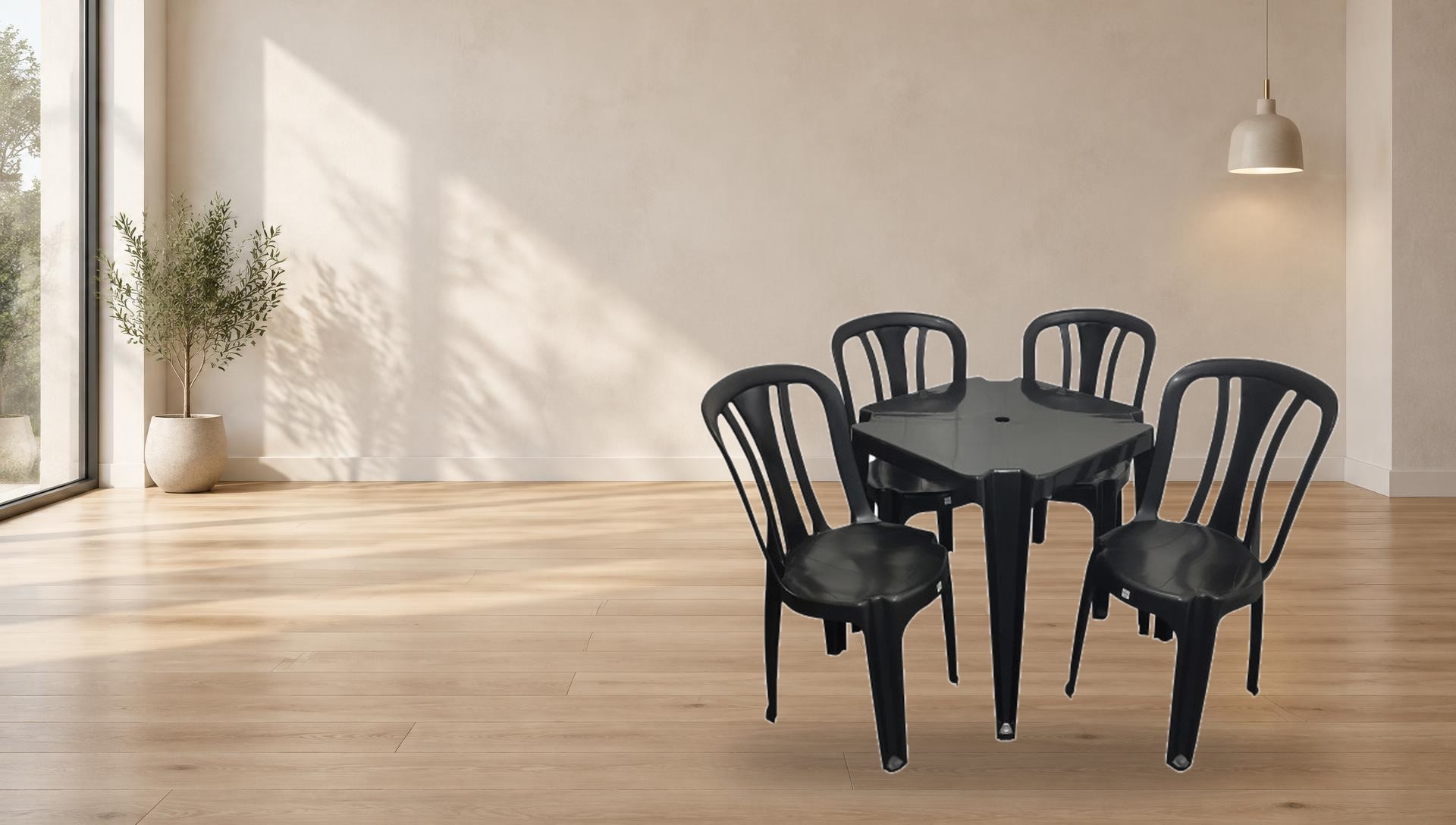 Sala iluminada com um conjunto preto de mesa quadrada e quatro cadeiras, integrado a partir da fotografia original